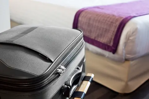 Hotels: Best Steps to Detect and Avoid a Bed Bug Infestation